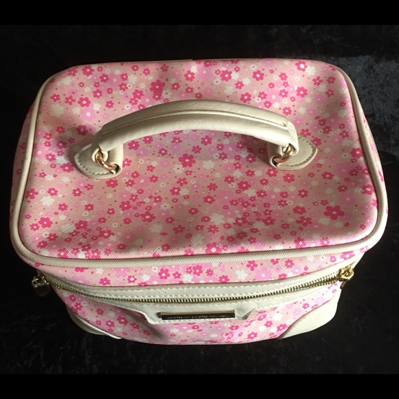 Pink floral travel make up/toiletry bag 🌸 - Picture 4 of 10
